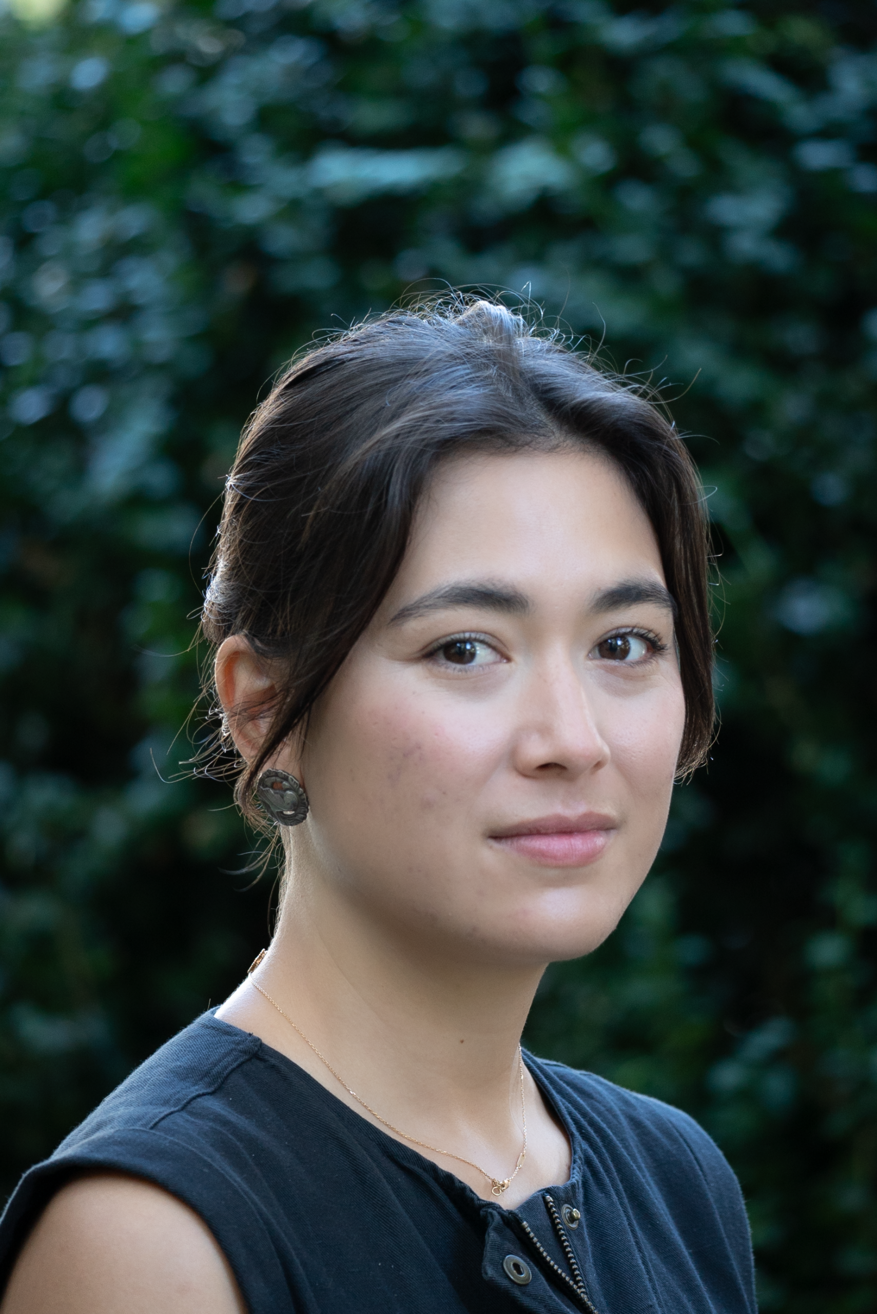 headshot_gillian_der_2024-09-18-03503